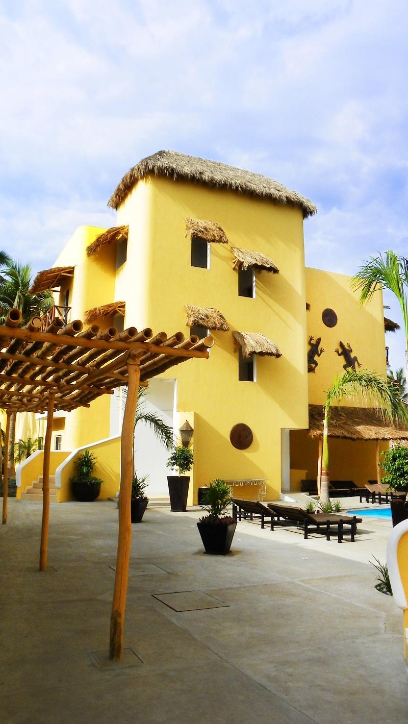 Zar Manzanillo Hotel Bagian luar foto