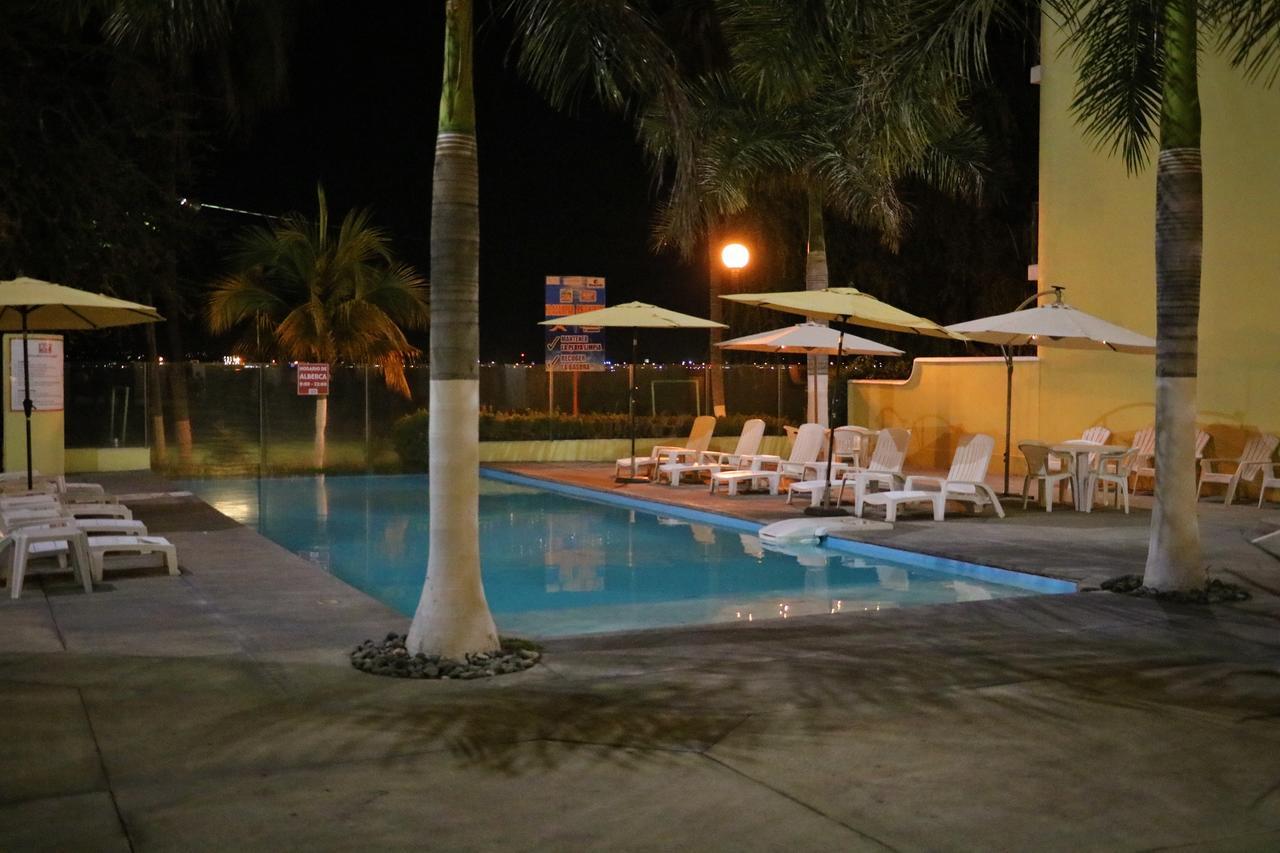 Zar Manzanillo Hotel Bagian luar foto
