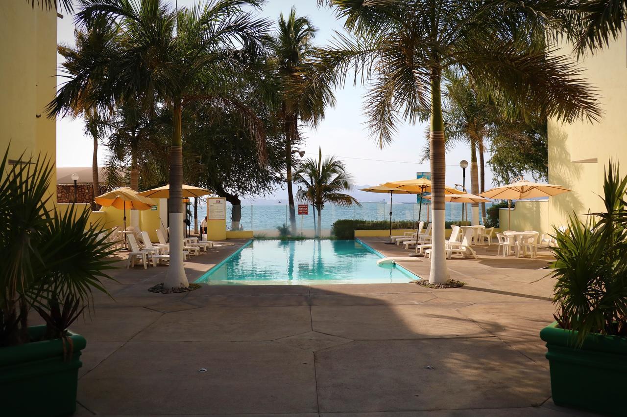 Zar Manzanillo Hotel Bagian luar foto