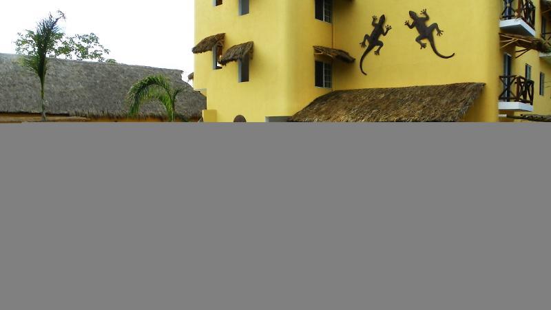 Zar Manzanillo Hotel Bagian luar foto
